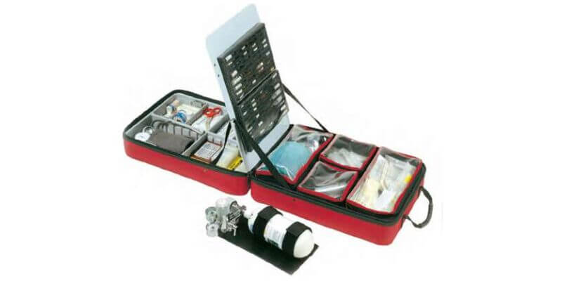 Bollmann Promed læknataska opin með innihaldi