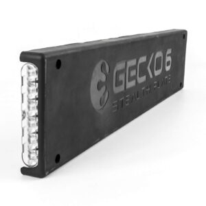 Gecko_stealth_reg_plate_ang_2000x_viðvörunarljós