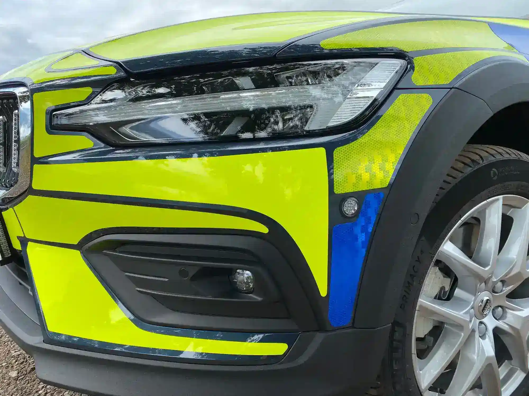 Infinity BB4 - gult 12/24V - Image 5