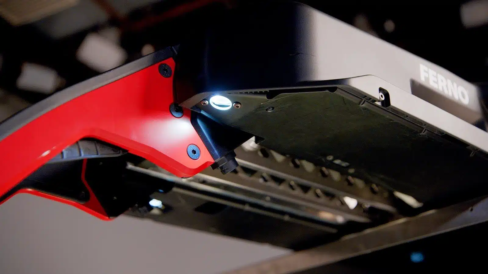 Ferno Power F2 hleðslukerfi með Powerdrive fyrir sjúkrabörur/sjúkrabíla - Image 2